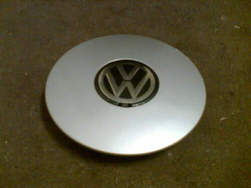 RADZIERKAPPEN FÜR VW GOLF-3 / VW GOLF-3 VARIANT / VW GOLF-3 CABRIO / VW VENTO / VW POLO-6N / VW POLO-6NF / VW POLO-CLASSIC / VW POLO-VARIANT STÜCK SEHR GUT ERHALTEN!!!