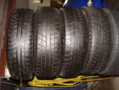 1 Satz Winterreifen auf Stahlfelge vom VW Passat 195/65R15 91T - Bild 2